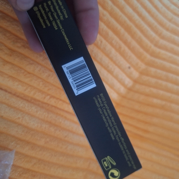 BYOD Whimsical Lavender Eyeshadow - Picture 2 of 3